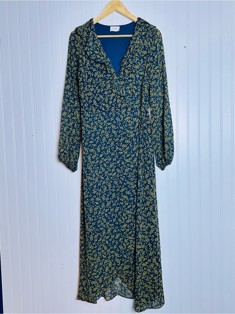 Everly Long Sleeve V-Neck Floral Wrap Midi Dress Floral Large - Picture 2 of 11